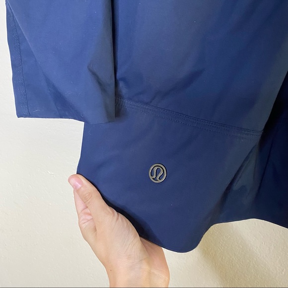 LULULEMON deep navy Fo Drizzle rain jacket 6 RARE - Picture 10 of 14
